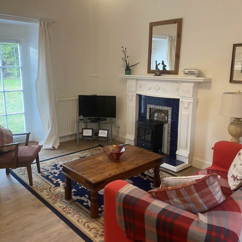 Drum Estate - Airbnb Gardeners Cottage